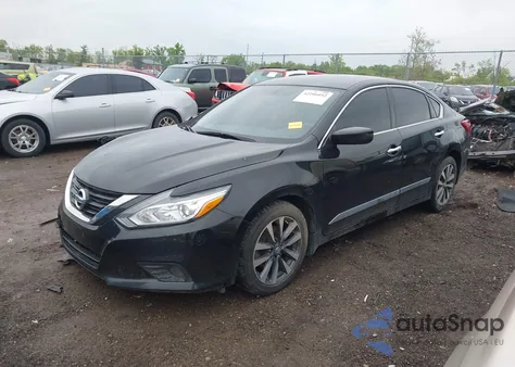 2017 Nissan Altima 2.5 Sv z USA, uszkodzony, nr VIN 1N4AL3AP0HC256602
